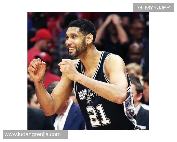 般尼茅夫与阿森纳激战正酣比分悬念迭起引发球迷热议